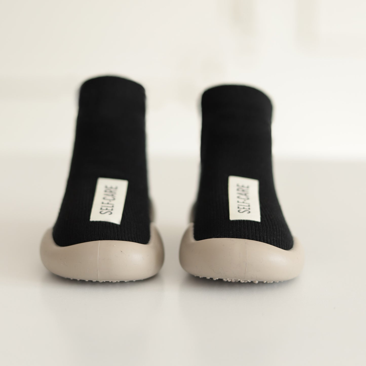 Kinder- Sockenschuhe (Schwarzer Panther)