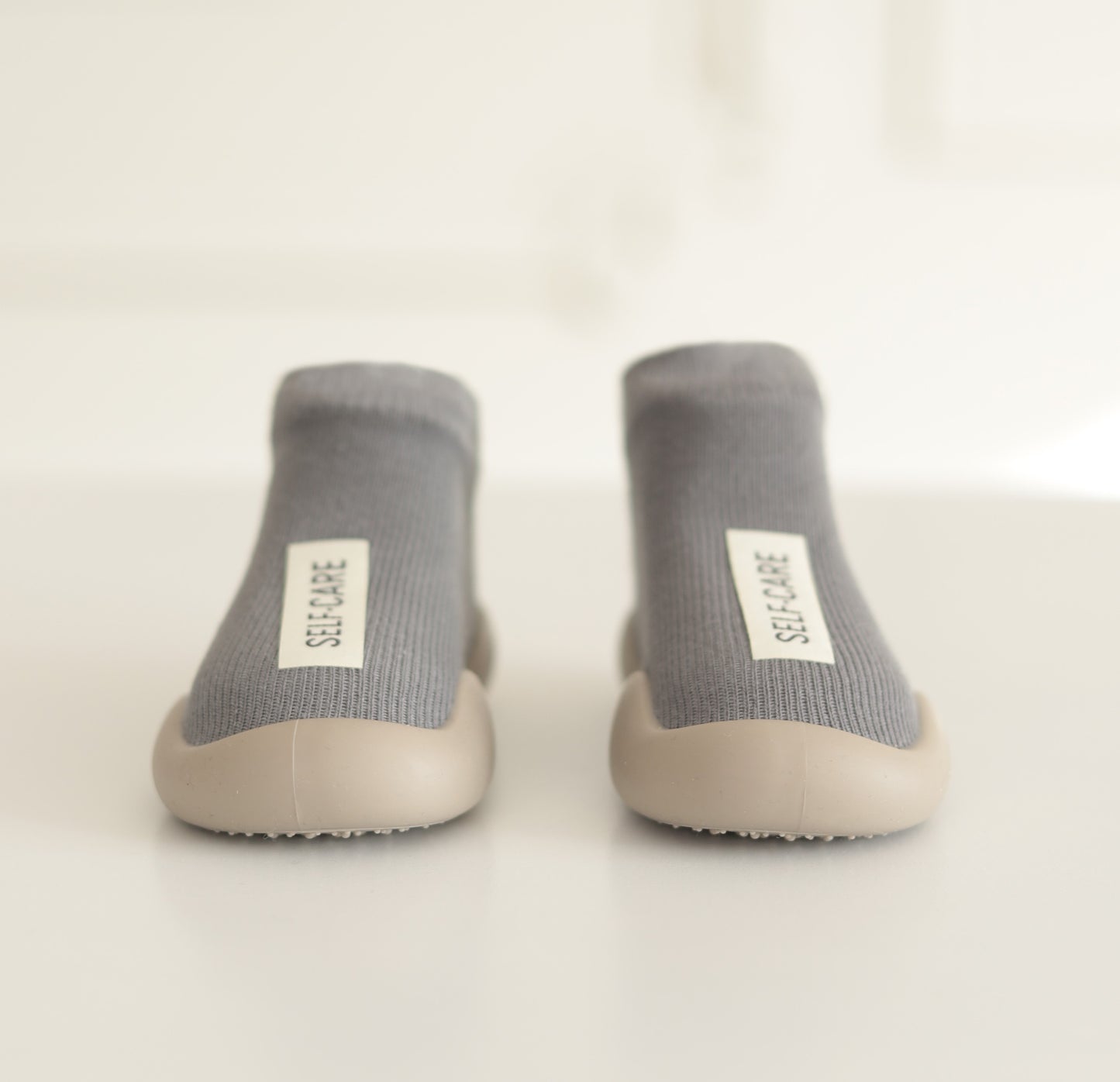 Sockskor för barn (grå elefant)